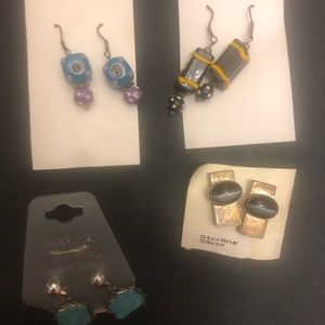Pack of 4 sets of earrings very high end material